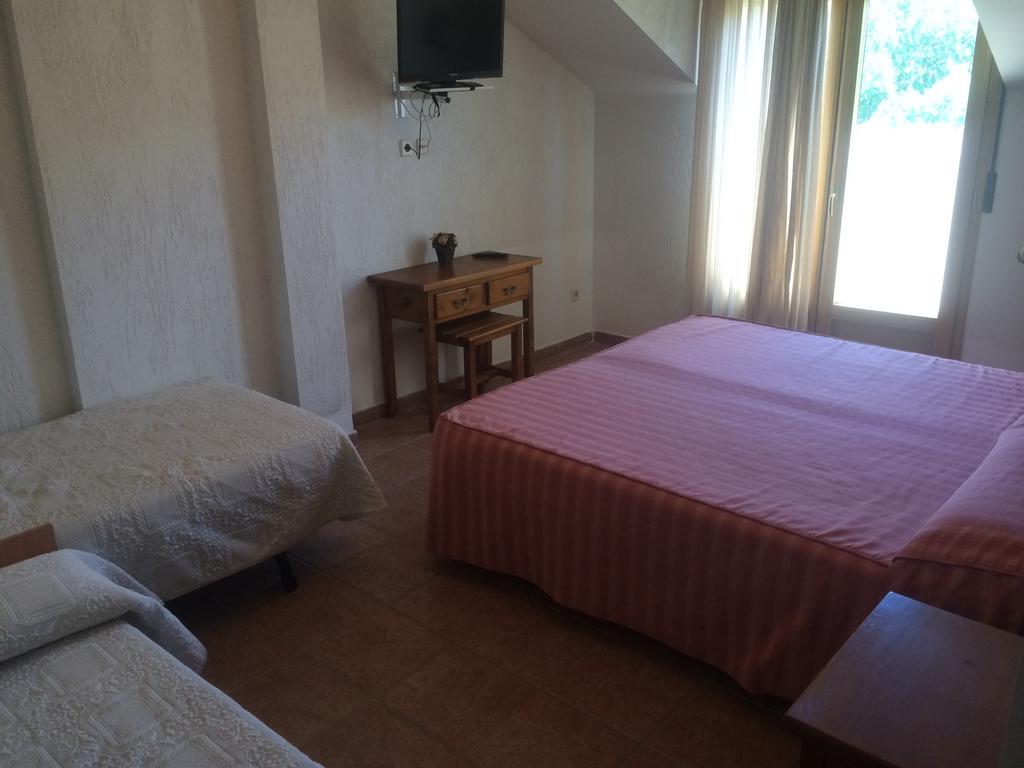 La Mesta Hotel Prádena Kamer foto