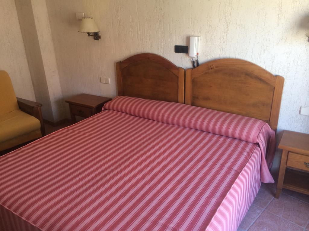 La Mesta Hotel Prádena Kamer foto